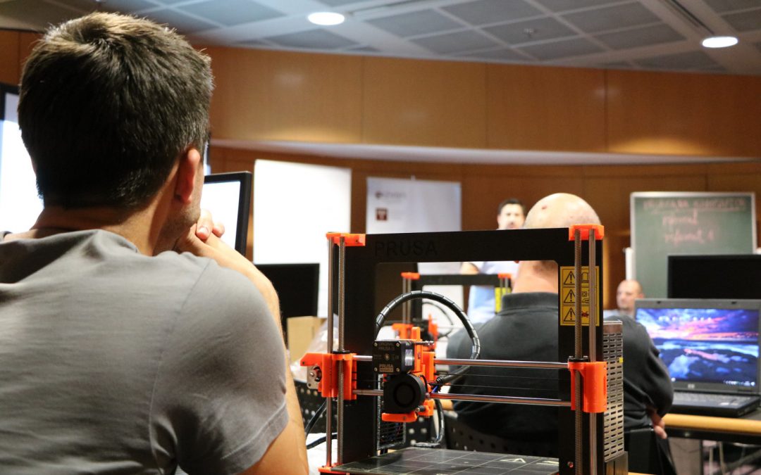 Edukacija knjižničara za korištenje 3D printera u knjižnicama